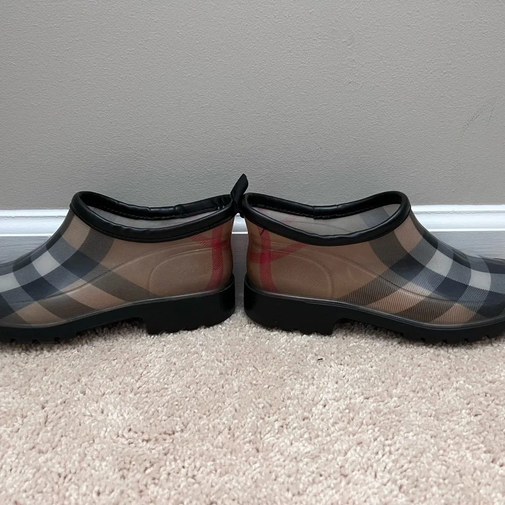 Burberry Rain Boots - Picture 5 of 5